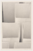 KT 1997 107
<br/>
Zonder titel witte papieren verpakking
<br/>
<em>Kessels, Marie (1954)</em>